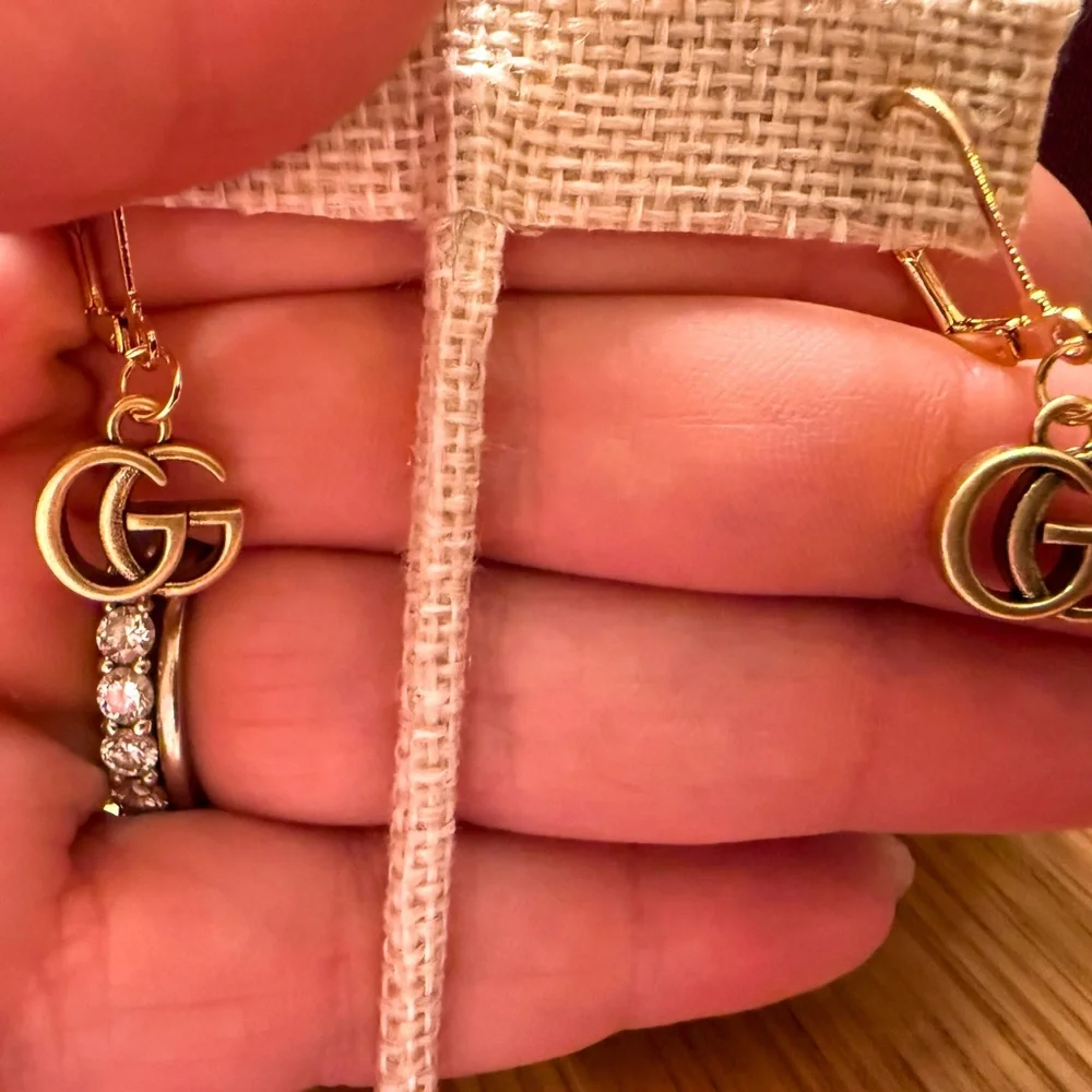 Gucci Gold Double G Drop Earrings - Picture 2 of 2